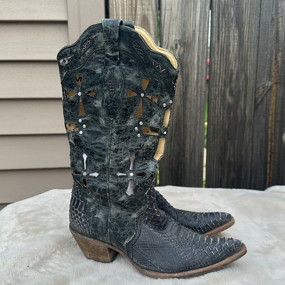 Corral Python Western Snip Toe Boots Cut Out Cros… - image 4